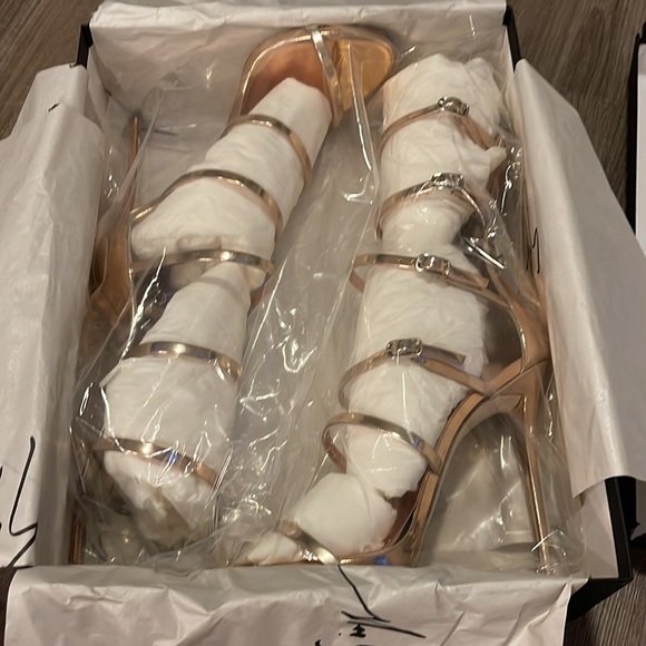 Brand New In Box Giuseppe Zanootti Rose Gold Sandal Heels - Picture 5 of 9